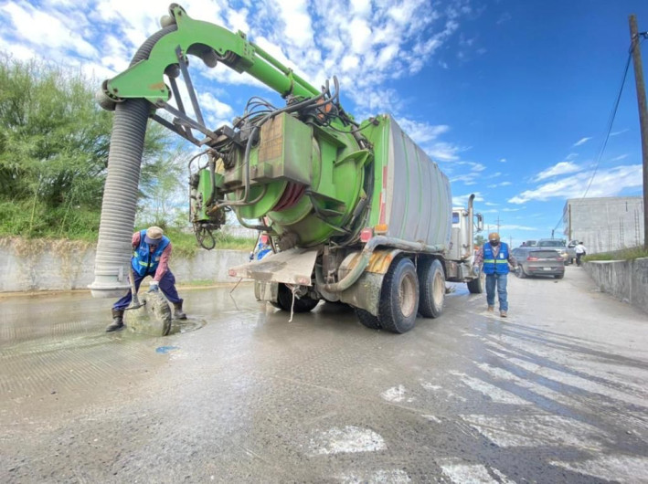 Incrementa COMAPA soluciones en la red de drenaje sanitario 