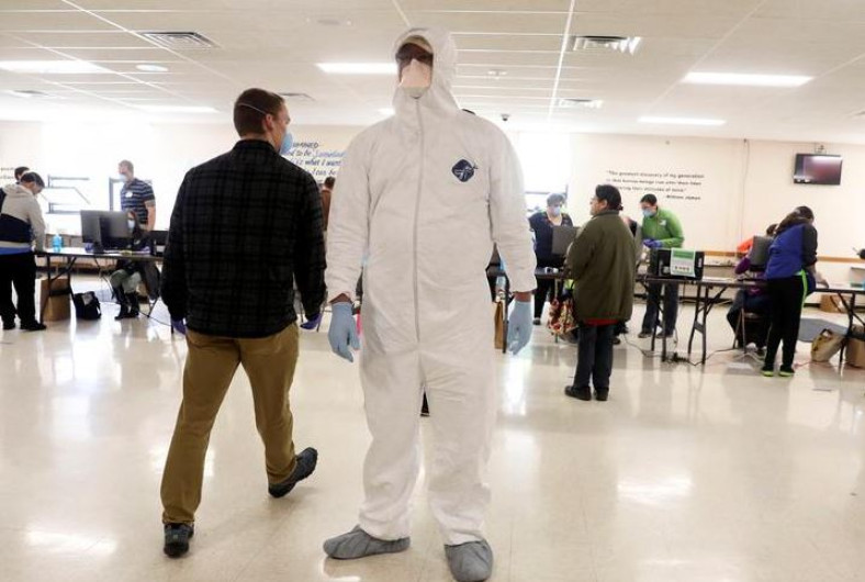 Pese a pandemia, Wisconsin celebra primarias 