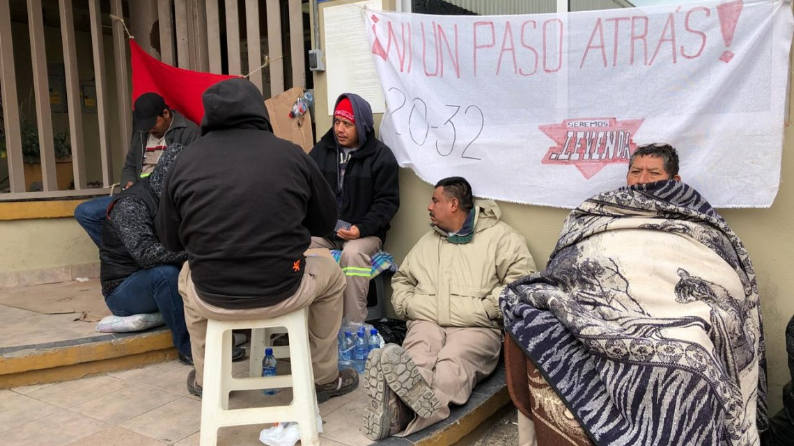 Continúa la huelga en la Coca-Cola; consumidores reportan desabasto de refresco