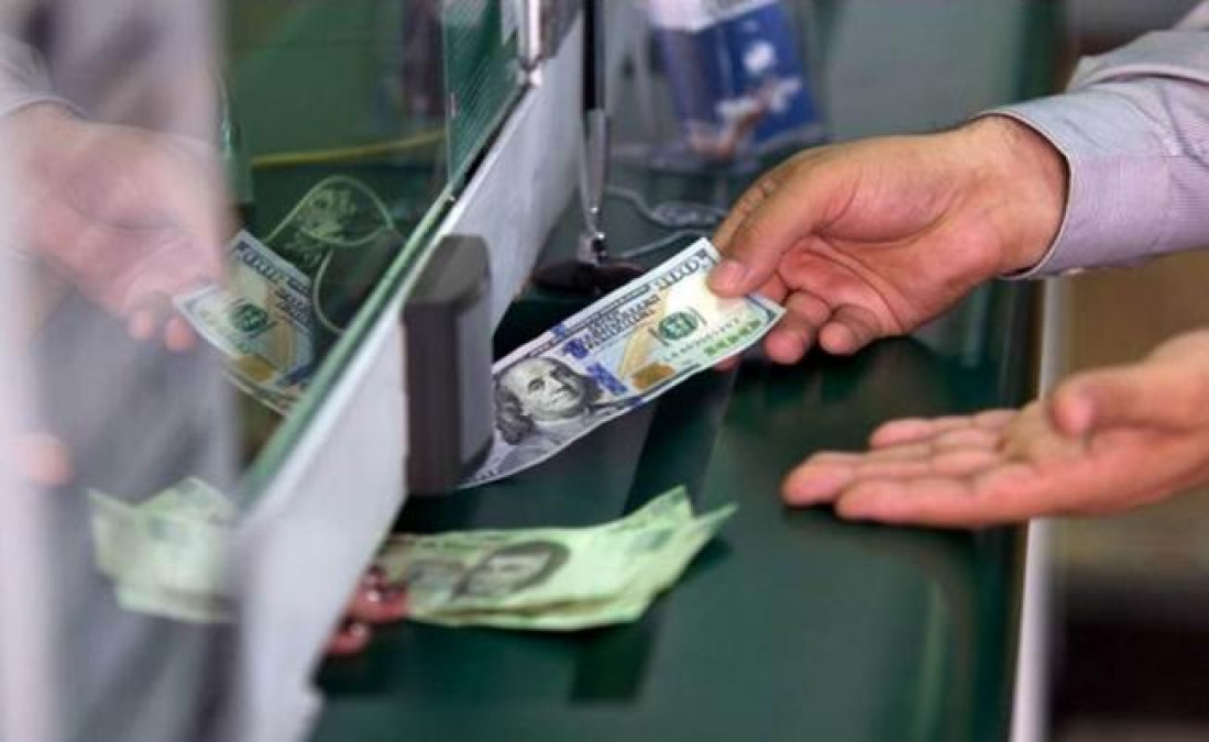 Dólar se vende en 20.60 pesos en casas de cambio
