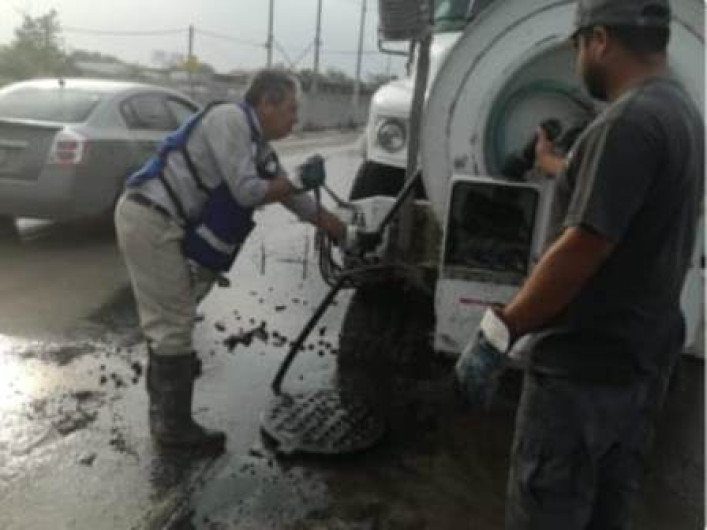 Intensifican saneamiento de drenaje Rancho Grande y Riberas de Rancho Grande