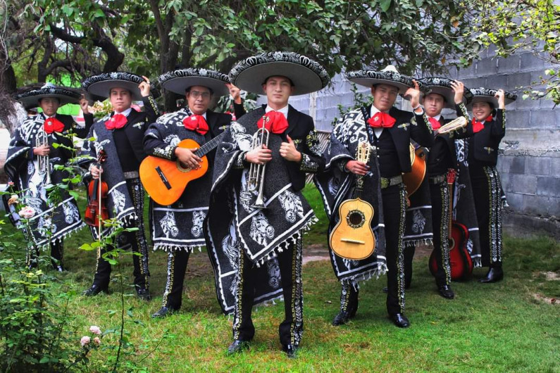 Serenatas caseras, rescate de músicos este 10 de mayo