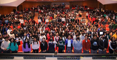 Se reunió Carlos Peña Ortiz con estudiantes de Reynosa