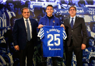  Real Sociedad presenta a Héctor Moreno