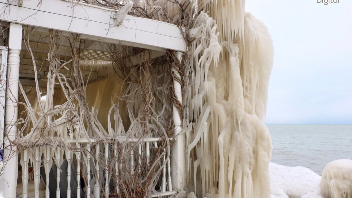 Casa queda totalmente congelada en Nueva York
