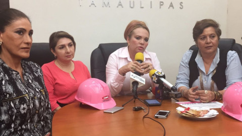 Mujeres constructoras abren centro de acopio para damnifcados por las lluvias