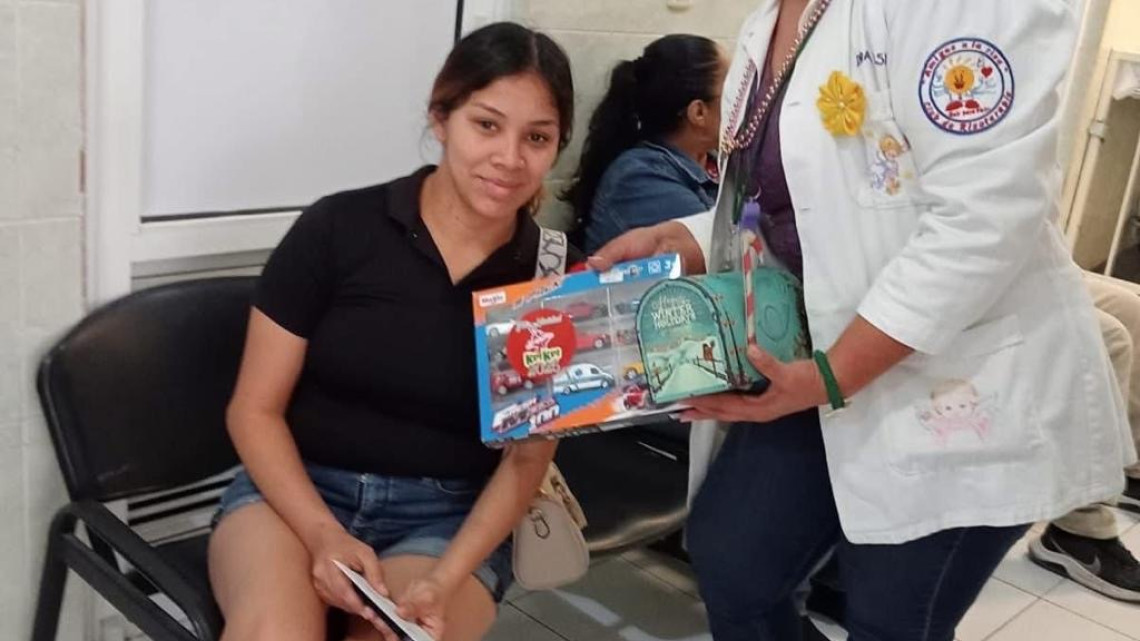 Llevan dosis de alegría y transforman la Navidad