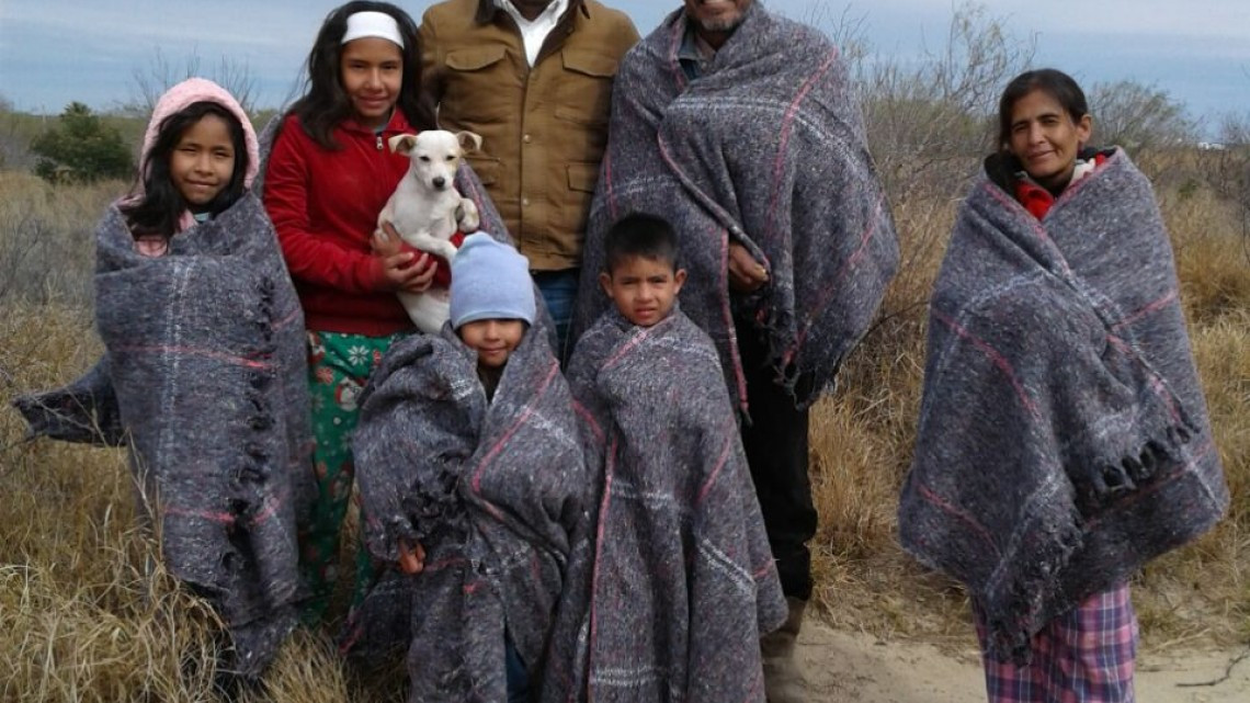 Refuerza Gobierno de Tamaulipas entrega de cobertores por frío