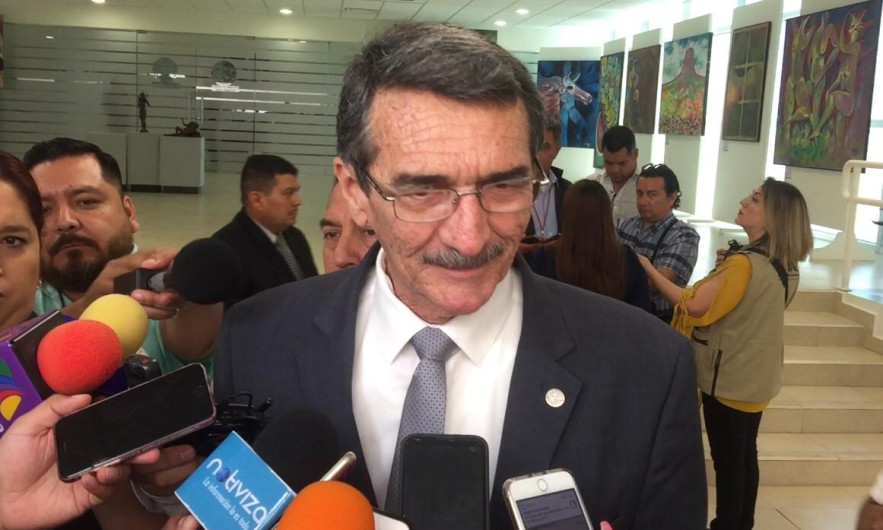 Invita Rector a universitarios a votar