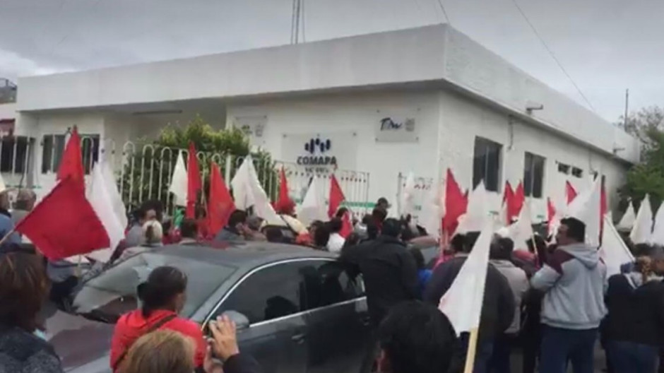 Antorchistas se manifiestan en COMAPA Victoria