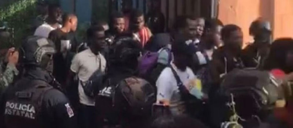 Autoridades localizan a 62 migrantes africanos en Culiacán