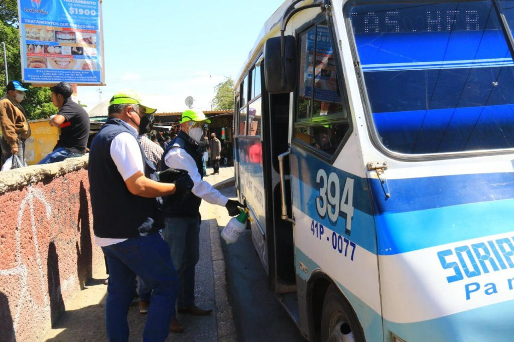 Realizan jornada para desinfectar del transporte en Victoria