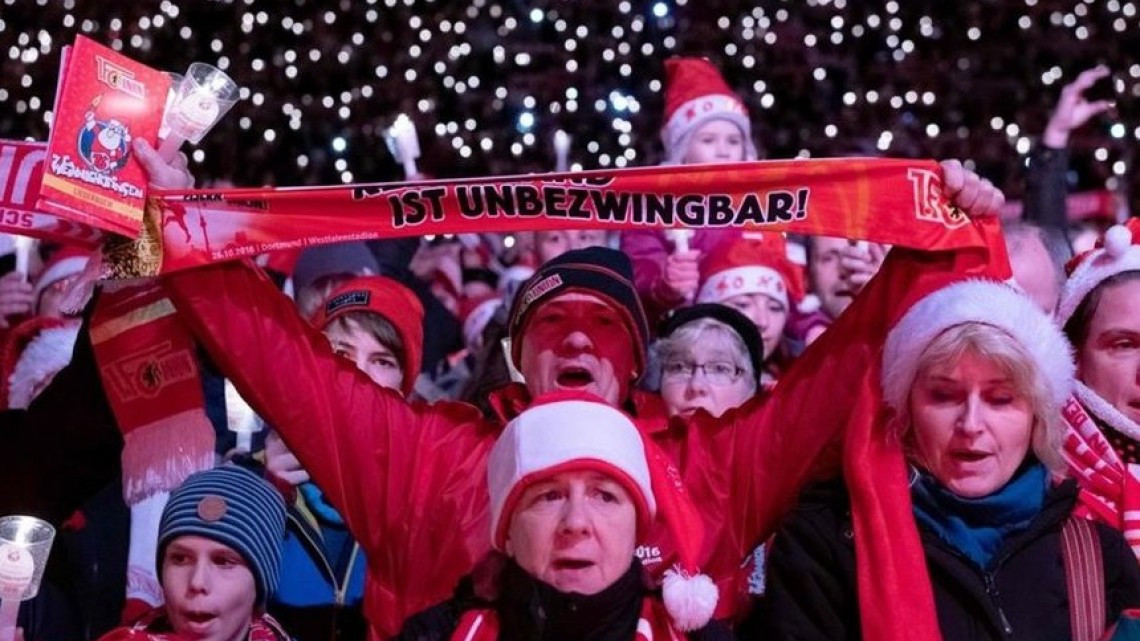La tradición de cantar villancicos en el estadio de Unión Berlín