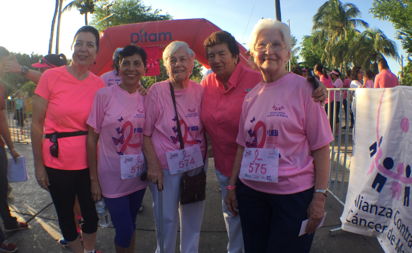 Corren contra el cáncer de mama