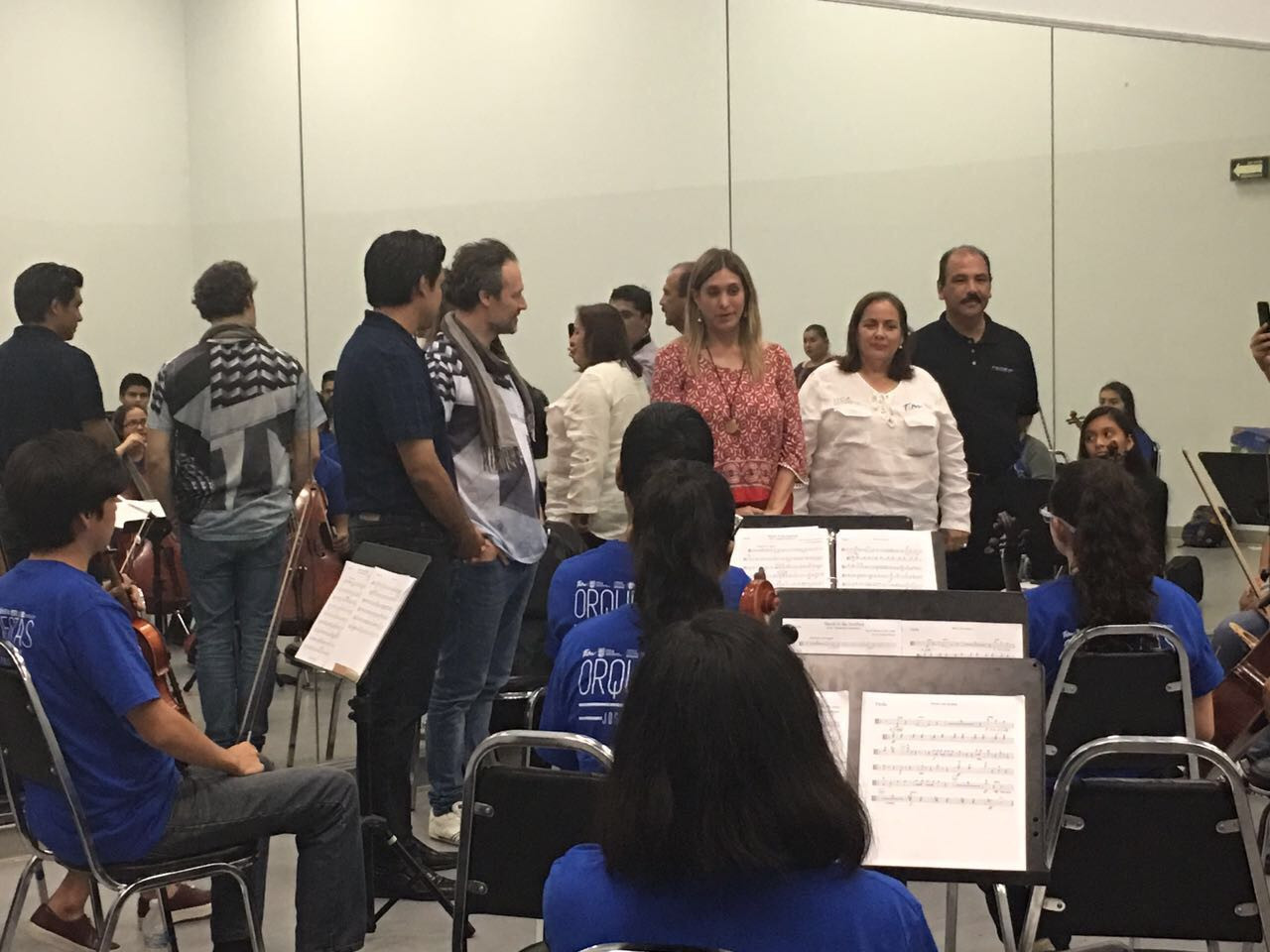 Encuentro Juventud Sinfónica Tamaulipeca recibe felicitación de Maki