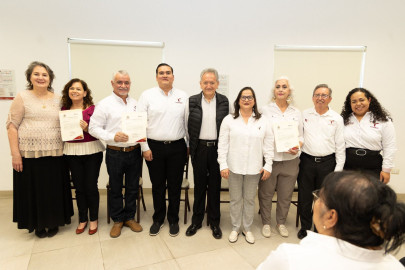 Entrega Secretaría de Educación nombramientos al interior de la institución