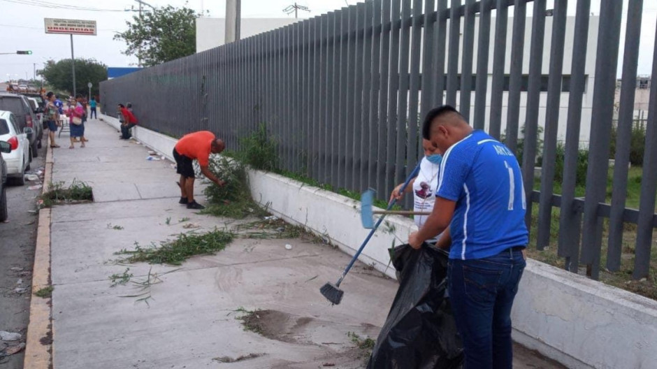 Familia limpia Hospital General durante su espera