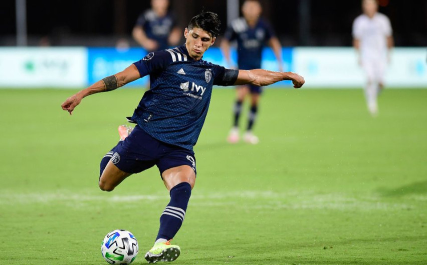 Alan Pulido es elegido mejor futbolista de la MLS de la Jornada 15 