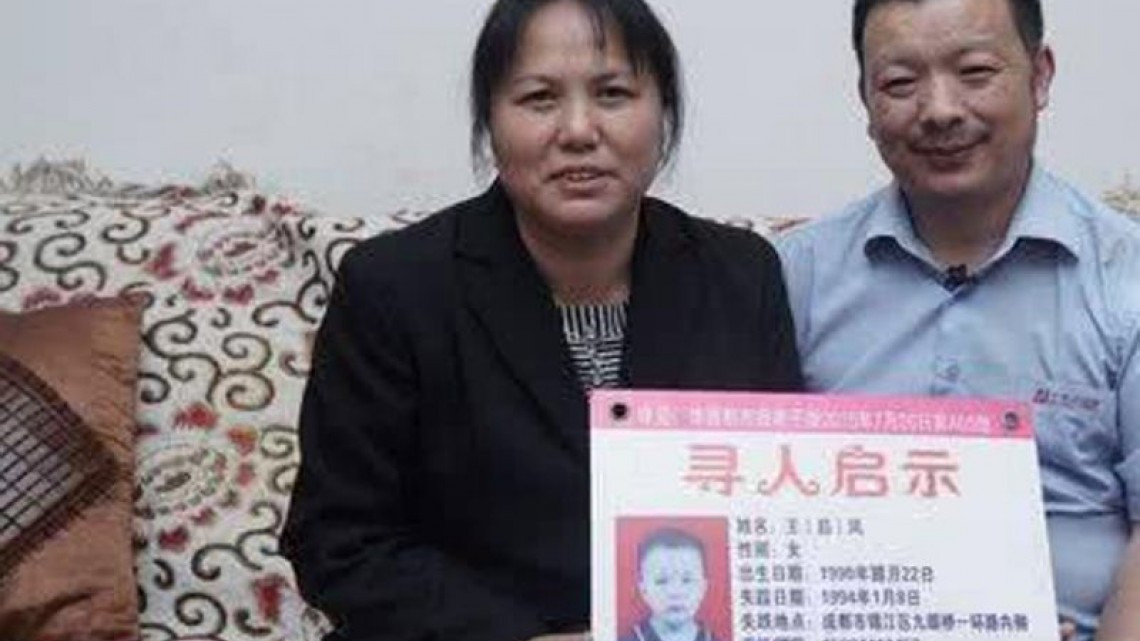 Encuentra a su hija gracias a su taxi