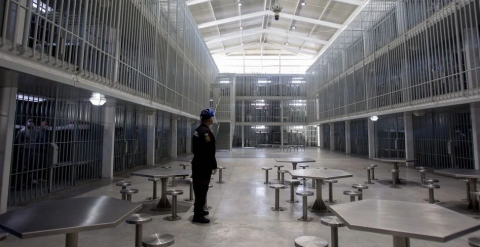 Acusa AMLO sobre cárceles privatizadas en México 