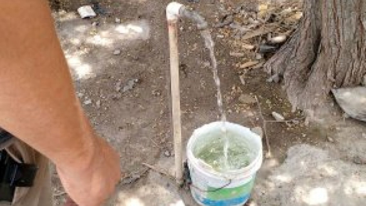 Abasto alternado a cisternas y tanques elevados a colonias de sector Granjas