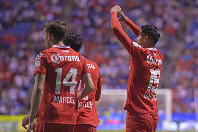 Toluca derrota 2-1 al Puebla en un partido cardiaco
