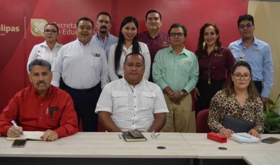 Capacitan a personal de la SET sobre atención en procesos médicos de trabajadores educativos