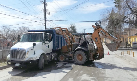 Realiza COMAPA Reynosa limpieza  de red de drenaje en colonias