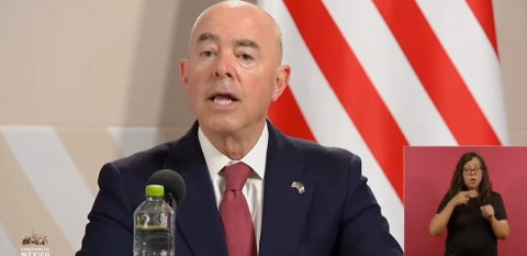 Construcción de nuevo tramo del muro no es por instrucción de Biden: Mayorkas