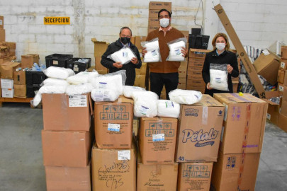 Recibe DIF Reynosa donación de 35 mil cubrebocas de Farmacia López