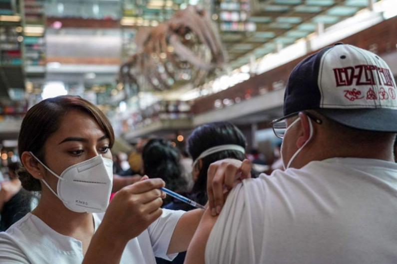 NFL suspende seis partidos a DeAndre Hopkins por dopaje