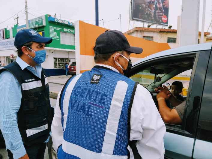 Exhorta Tránsito Local a automovilistas, eviten viajar con familia y quedarse en casa