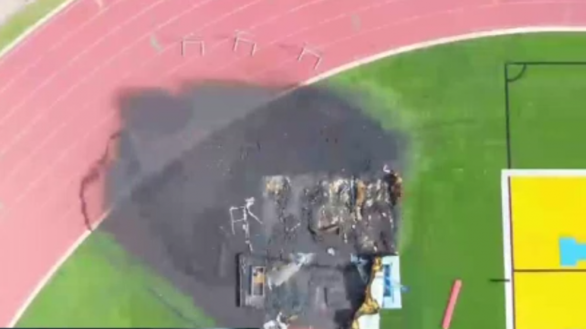 Arrestan a tres estudiantes acusados de provocar incendio