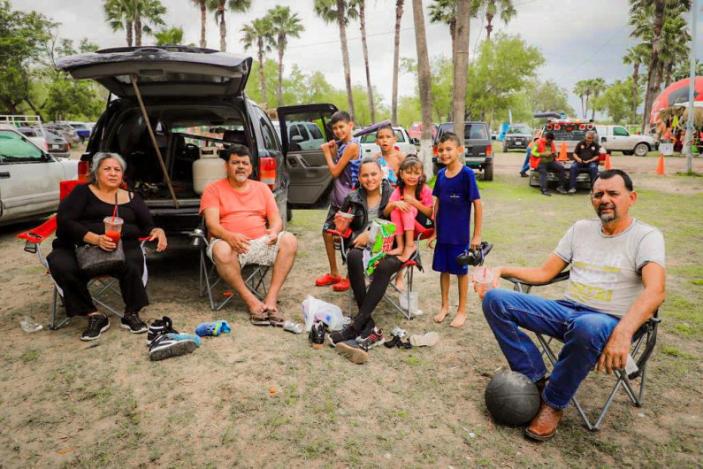 Disfrutaron familias Domingo de Pascua en La Playita