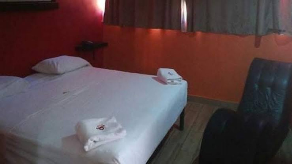 Arrestan a segunda persona por muerte de un menor en un motel de Texas