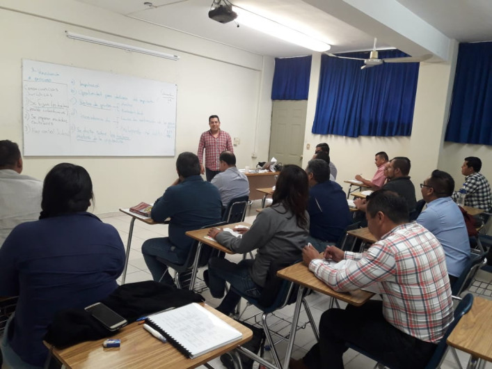 Agente de la PGR Tamaulipas acuden a taller