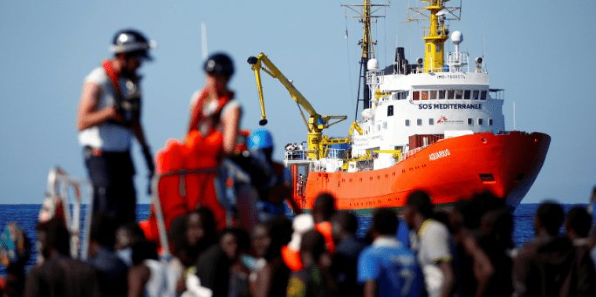 Francia descarta abrir centros de acogida de migrantes