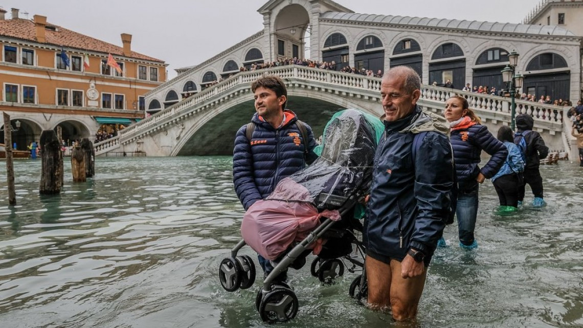 Al menos 10 muertos por inundaciones en Italia 