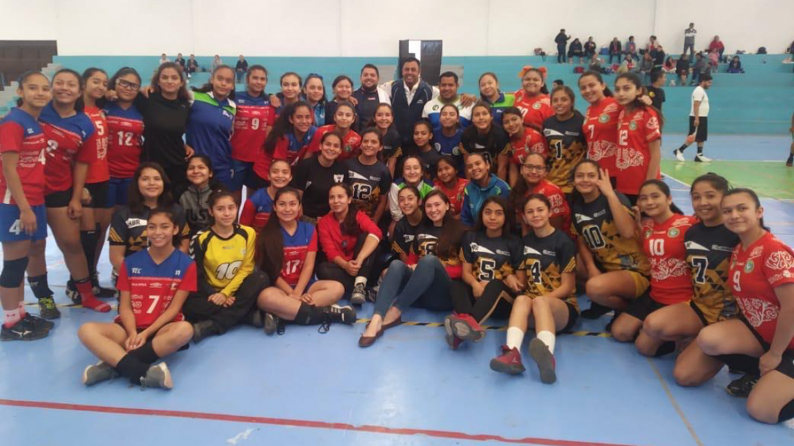 Selecciones de Balonmano continúan con  fogueo