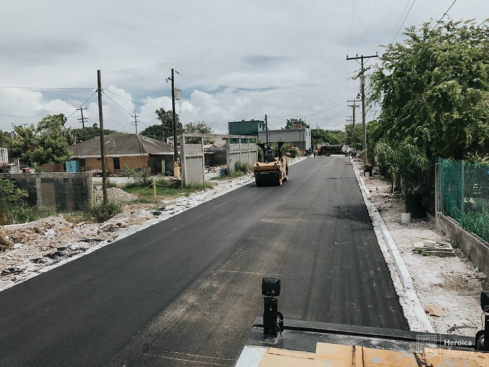 Ayuntamiento trabaja en obras de pavimentación