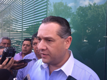 Empresario exige su carta de residencia al Ayuntamiento de Madero