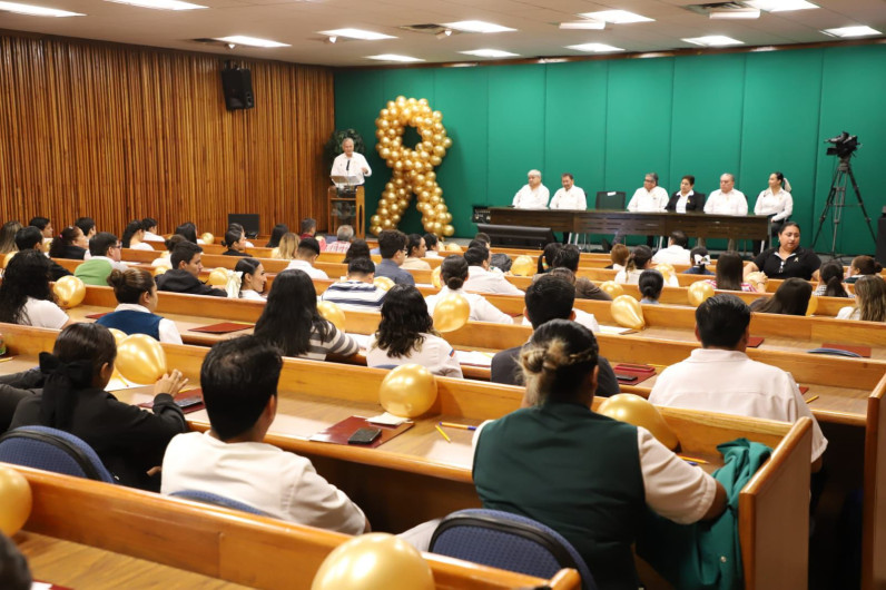 Fortalece SST conocimientos al personal médico sobre cáncer infantil