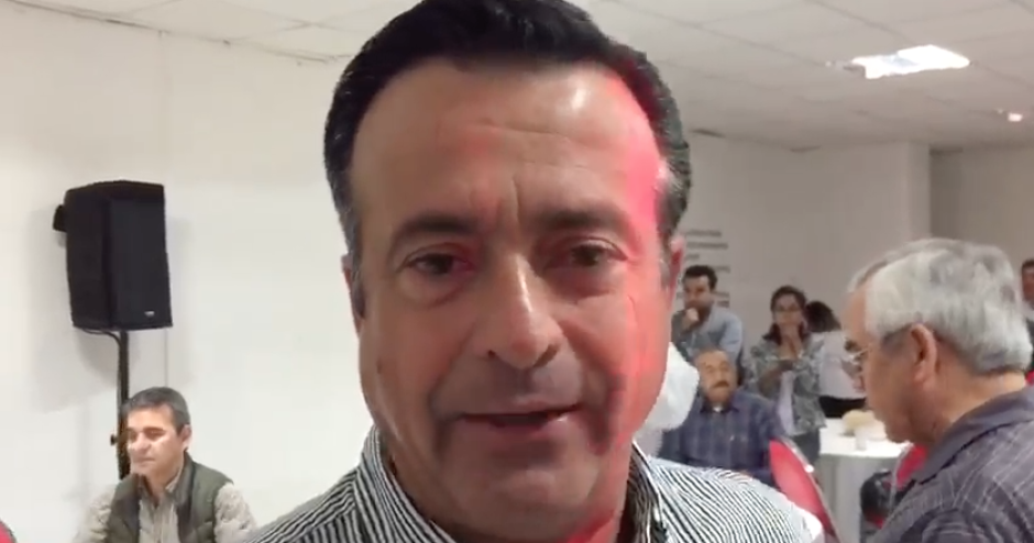 Evaluará Ernesto Robinson si compite por candidatura a Alcaldía