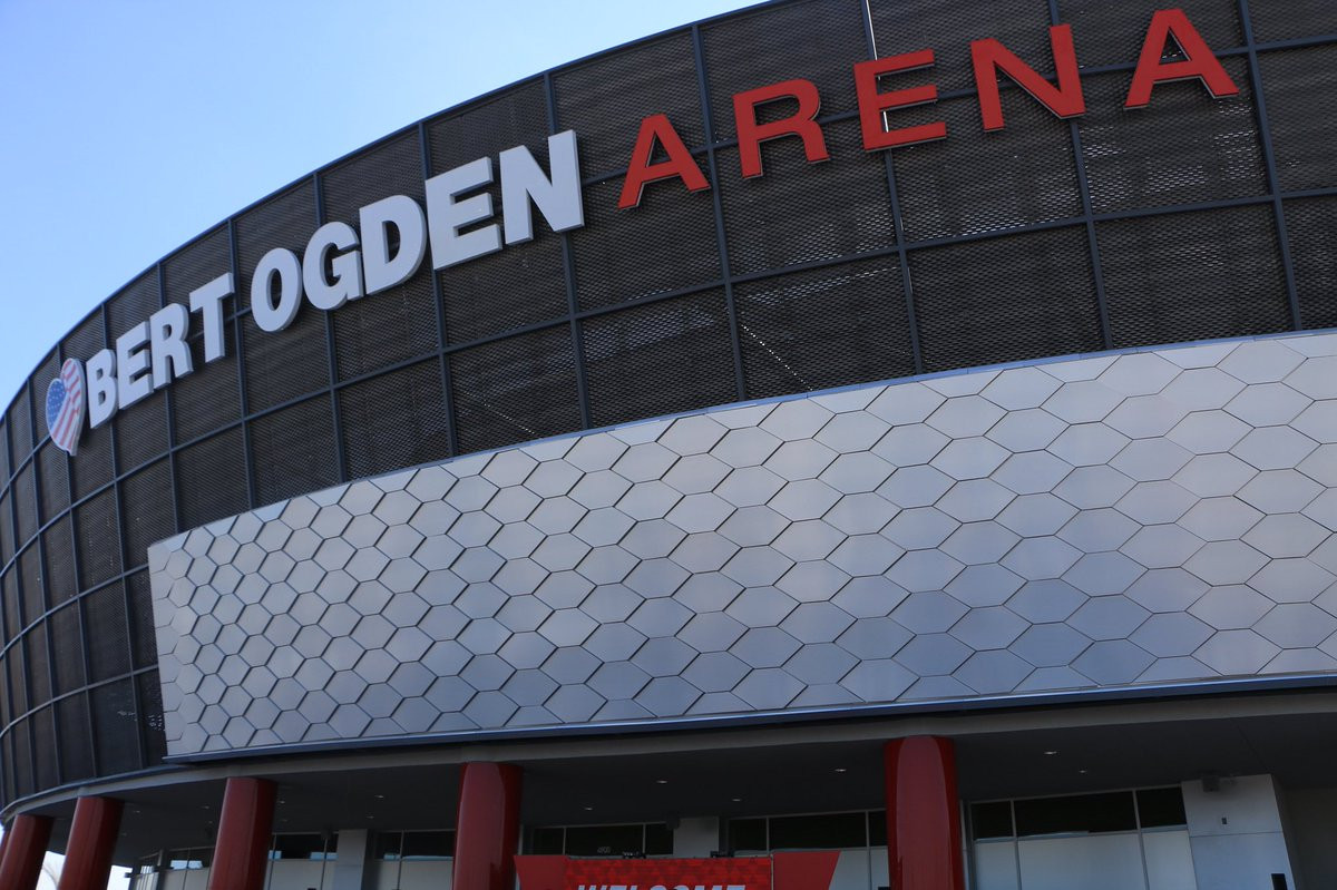Lista e inaugurada la Arena Bert Ogden