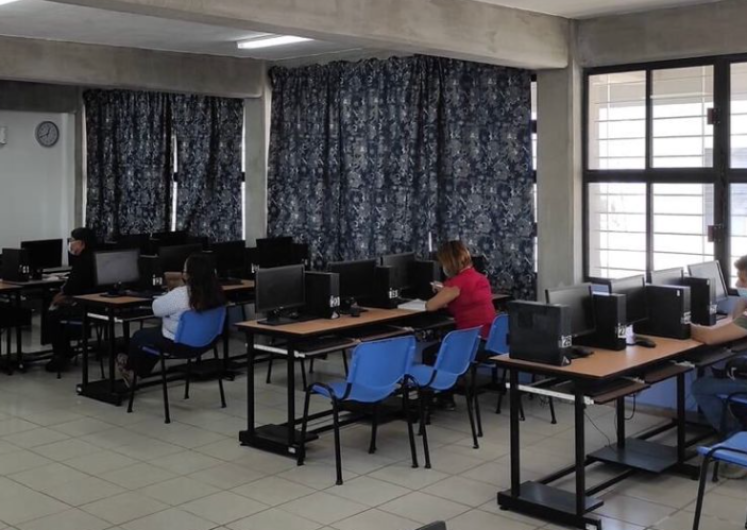 Apoya municipio de Nuevo Laredo con preparatoria abierta a amas de casa y trabajadores