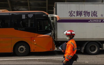 Accidente de tránsito deja 87 personas heridas en Hong Kong