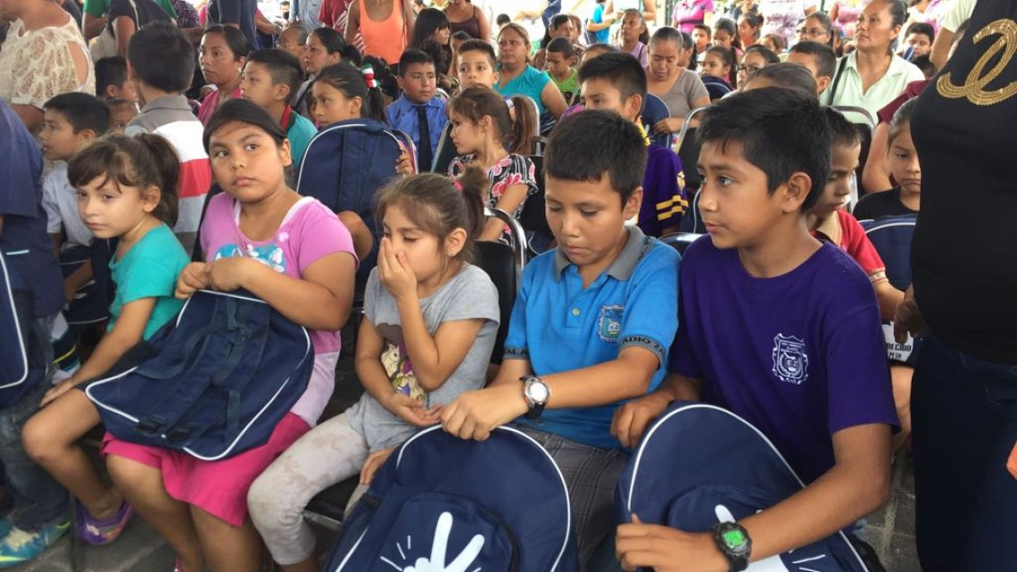 Dotan de paralibros y wifi a parques de barrio