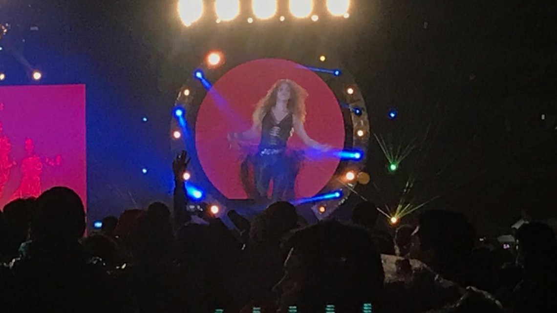 La lluvia no pudo detener a Shakira en la CDMX