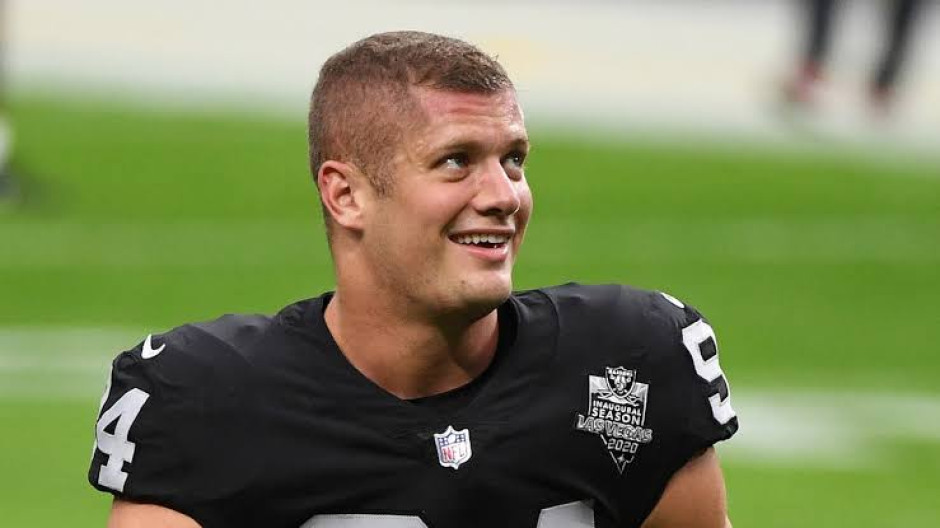 Carl Nassib, de Las Vegas Raiders se declara abiertamente gay