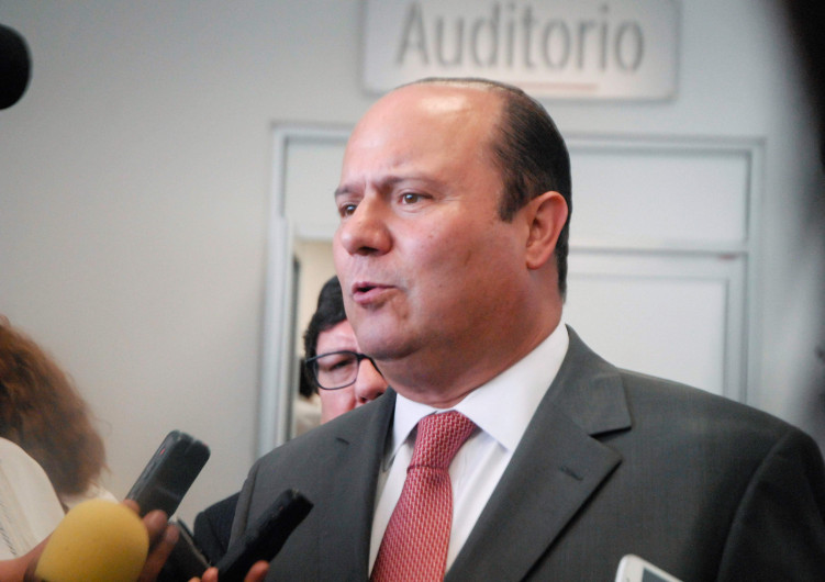 Solicita Javier Corral extradición para Duarte